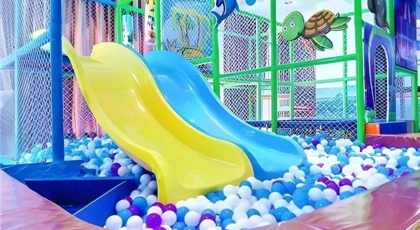 Grand Metro Park Bay Hotel