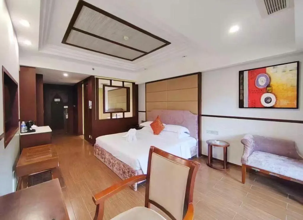 Bed in Grand Metro Park Bay Hotel