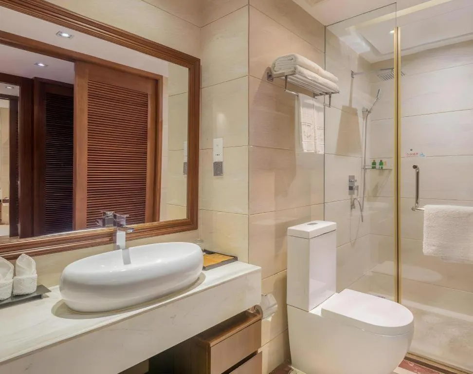 Grand Metro Park Bay Hotel