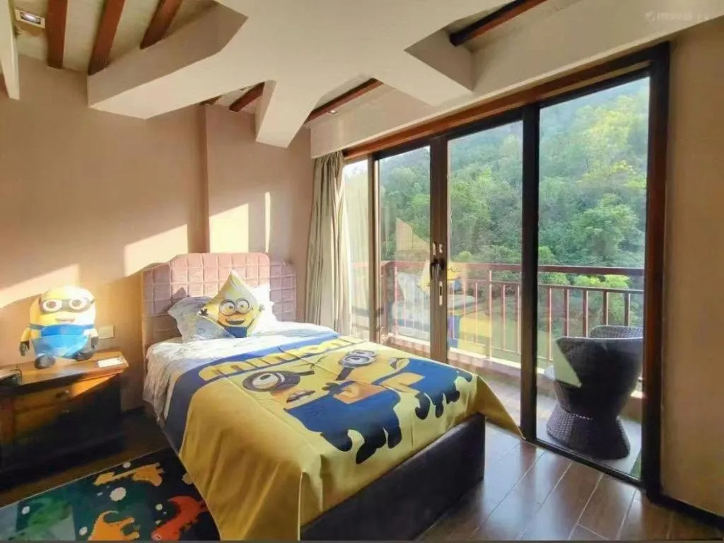 Bed in Grand Metro Park Bay Hotel