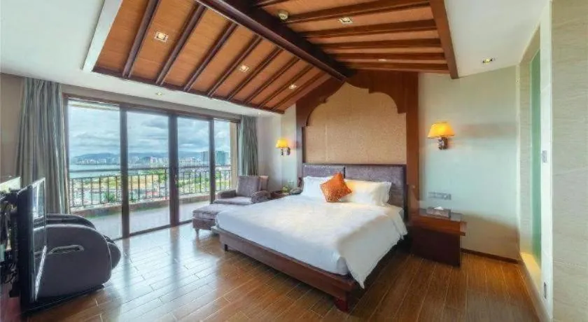 Bed in Grand Metro Park Bay Hotel