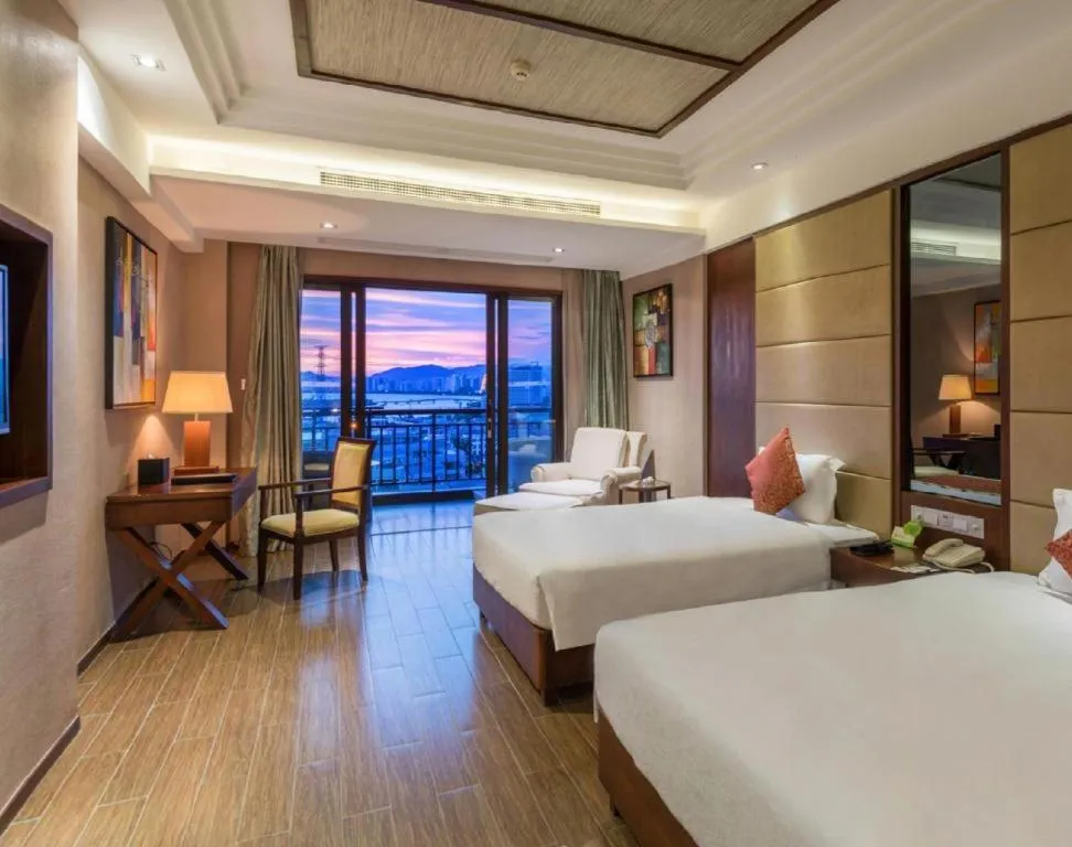 Bed in Grand Metro Park Bay Hotel