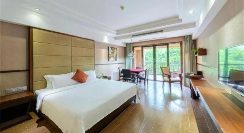 Bed in Grand Metro Park Bay Hotel