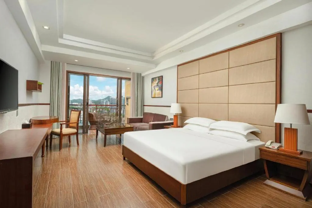 Bed in Grand Metro Park Bay Hotel