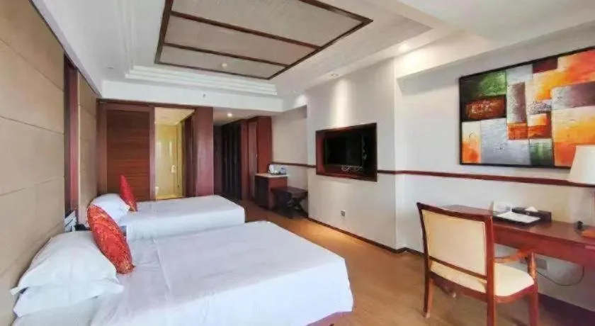 Bed in Grand Metro Park Bay Hotel