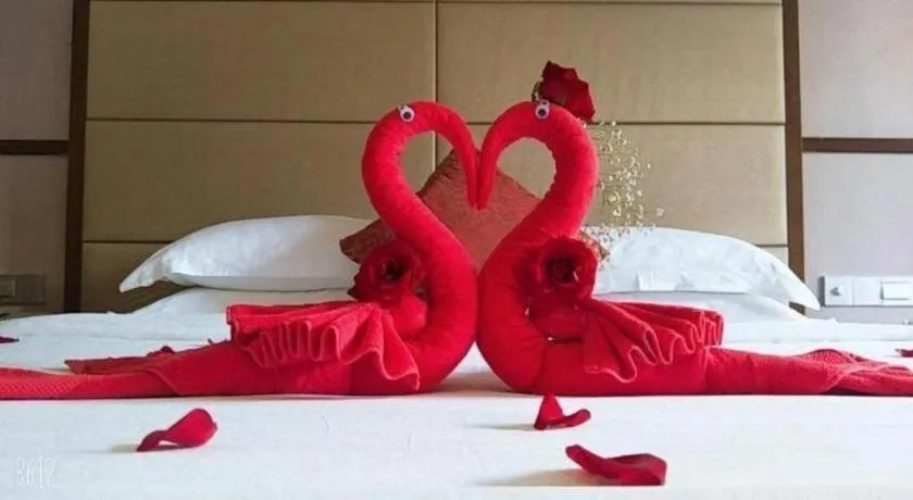 Bed in Grand Metro Park Bay Hotel