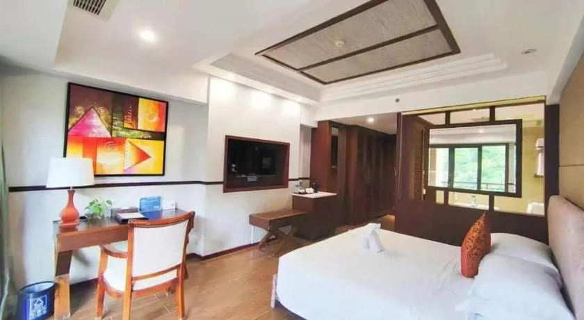 Bed in Grand Metro Park Bay Hotel