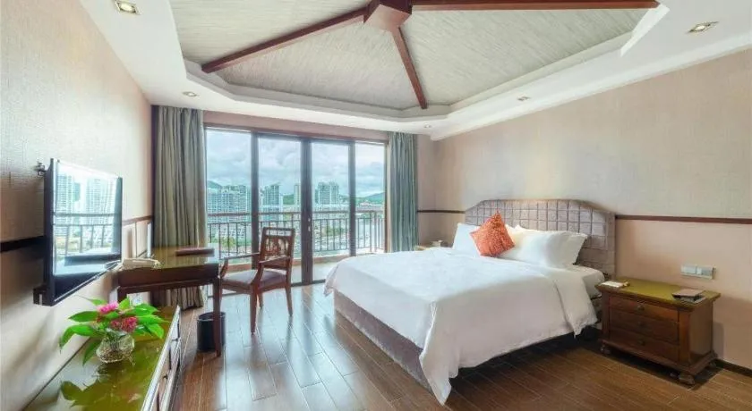 Bed in Grand Metro Park Bay Hotel