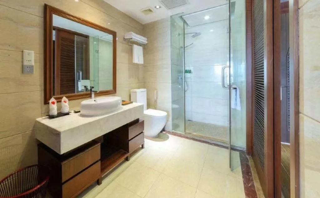 Grand Metro Park Bay Hotel