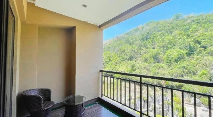 Grand Metro Park Bay Hotel