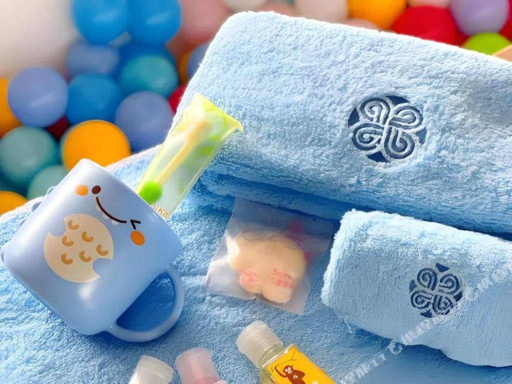 OCT Bay Breeze Hotel