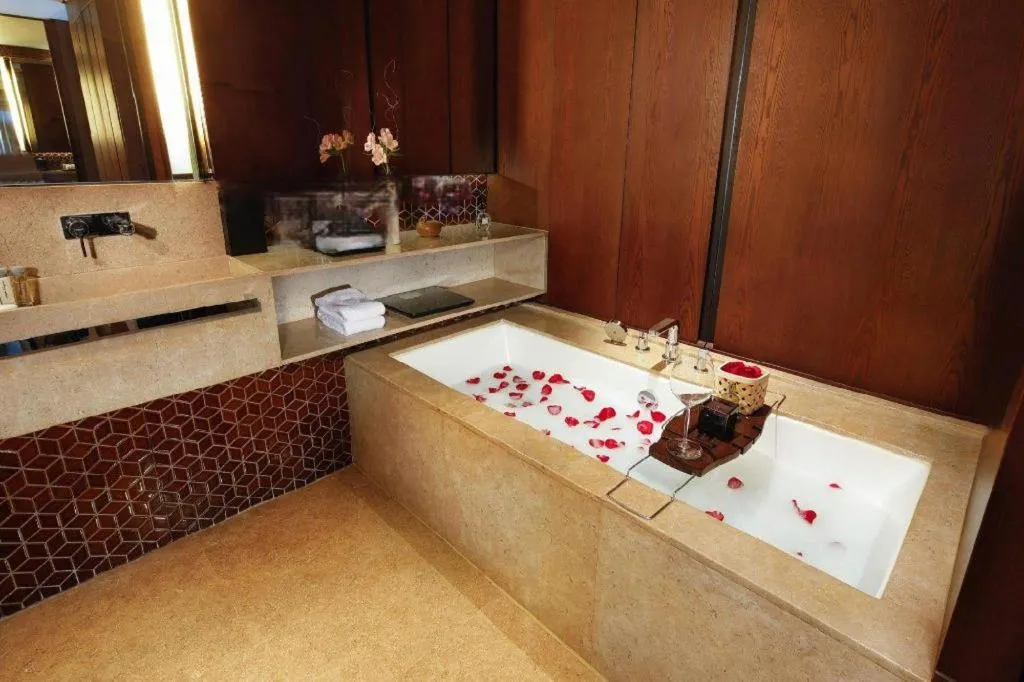 OCT Bay Breeze Hotel