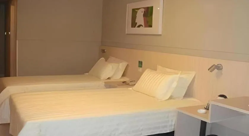 Bed in Jinjiang Inn Baotou Wenhua Road