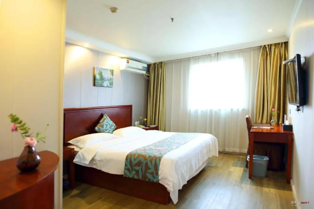 Bed in GreenTree Inn Wuxi Guangrui Road Hotel