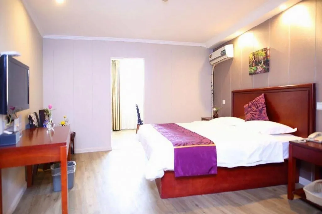 Bed in GreenTree Inn Wuxi Guangrui Road Hotel