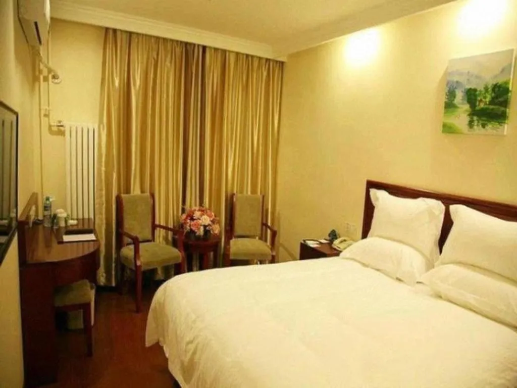 Bed in GreenTree Inn Wuxi Guangrui Road Hotel