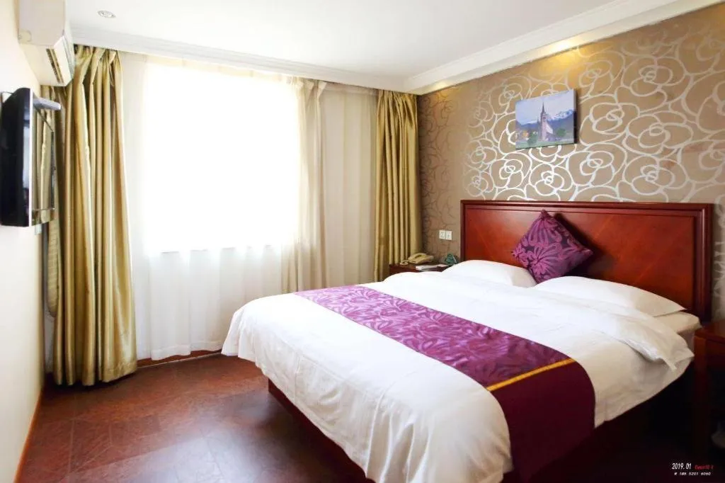 Bed in GreenTree Inn Wuxi Guangrui Road Hotel