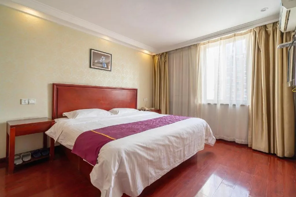 Bed in GreenTree Inn Wuxi Guangrui Road Hotel