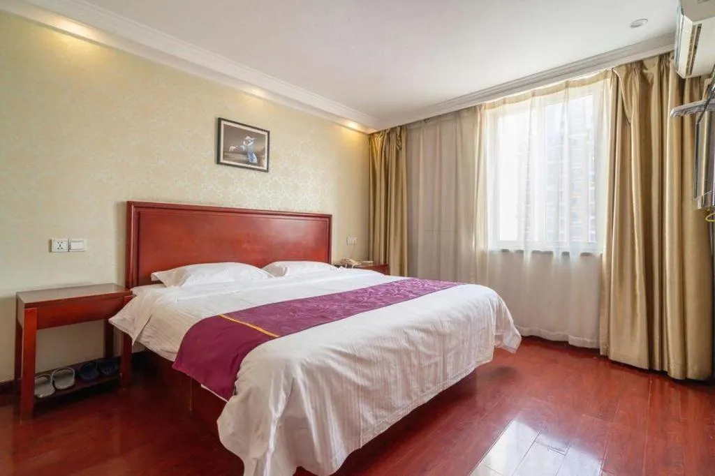 Bed in GreenTree Inn Wuxi Guangrui Road Hotel