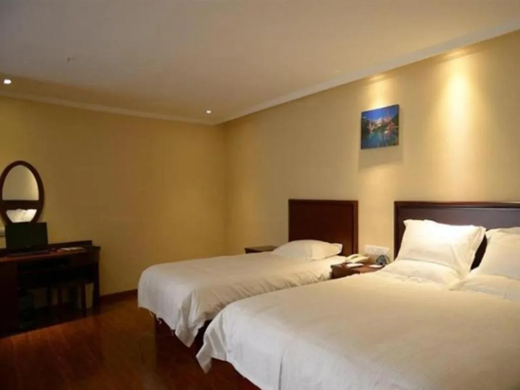 Bed in GreenTree Inn Wuxi Guangrui Road Hotel