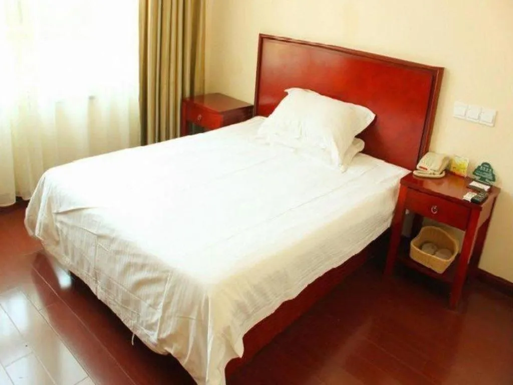 Bed in GreenTree Inn Wuxi Guangrui Road Hotel