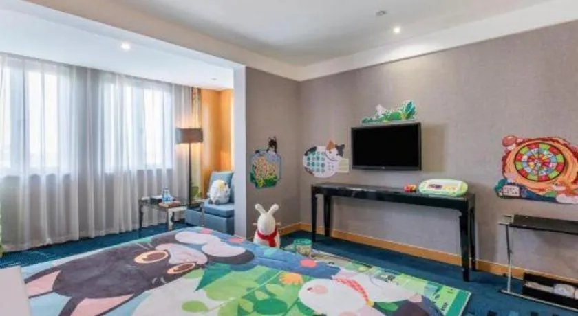 Bed in Grand Skylight Hotel KaiMei