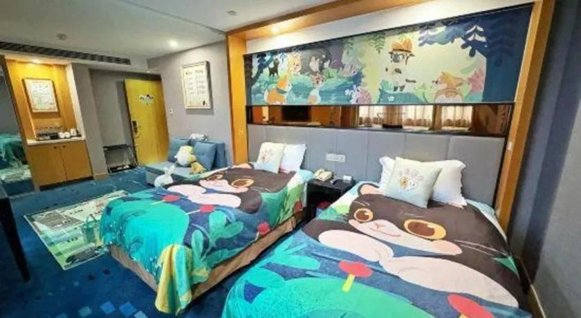 Bed in Grand Skylight Hotel KaiMei