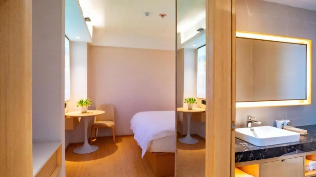 GreenTree Inn Lianyungang Suning Square Hualian Mantion Hotel