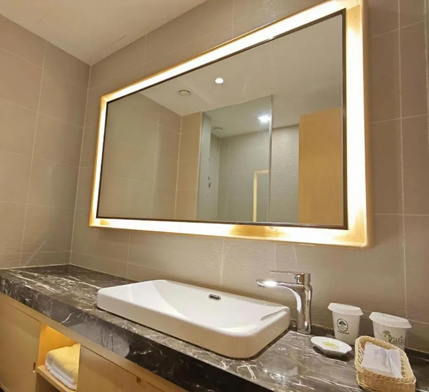 GreenTree Inn Lianyungang Suning Square Hualian Mantion Hotel