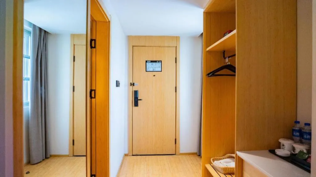 GreenTree Inn Lianyungang Suning Square Hualian Mantion Hotel