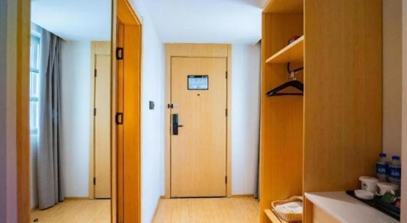 GreenTree Inn Lianyungang Suning Square Hualian Mantion Hotel