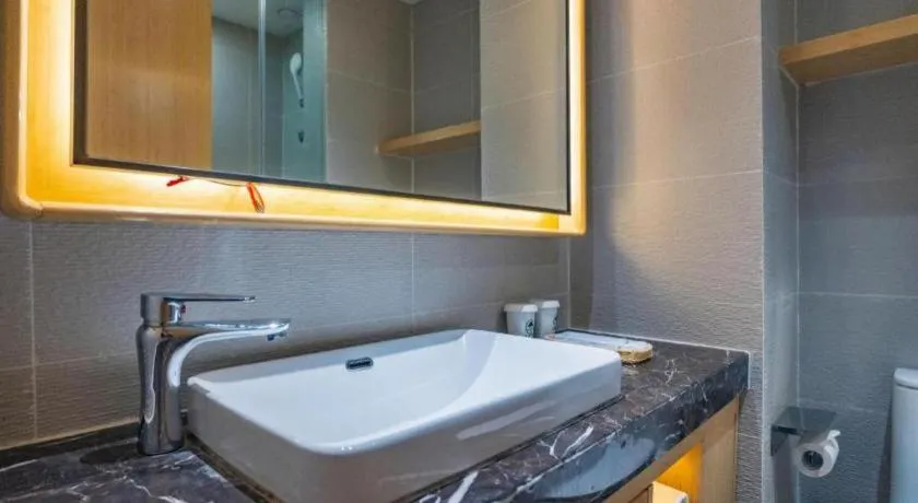 GreenTree Inn Lianyungang Suning Square Hualian Mantion Hotel