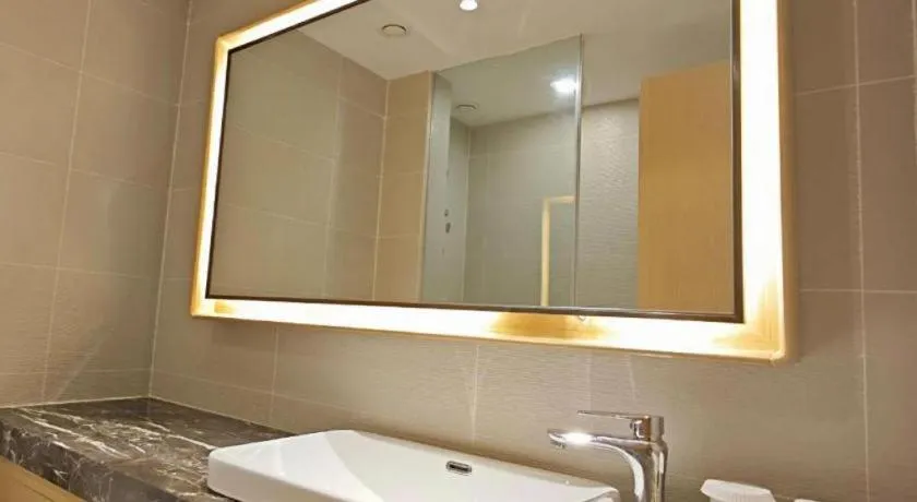 GreenTree Inn Lianyungang Suning Square Hualian Mantion Hotel