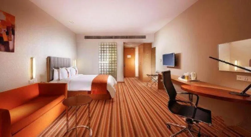 Holiday Inn Express Yangzhou City Center By IHG