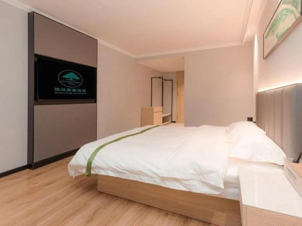 Bed in GreenTree Inn xinghua Middle Yingwu Road Express Hotel