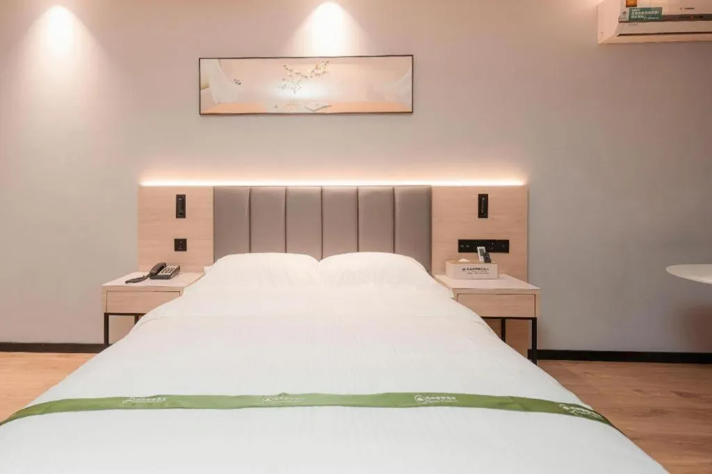 Bed in GreenTree Inn xinghua Middle Yingwu Road Express Hotel