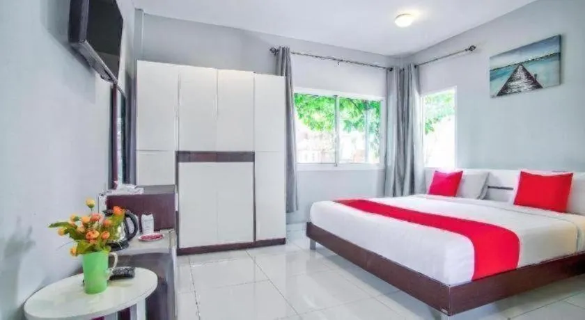 Bed in Thaiasia Goldensea Resort