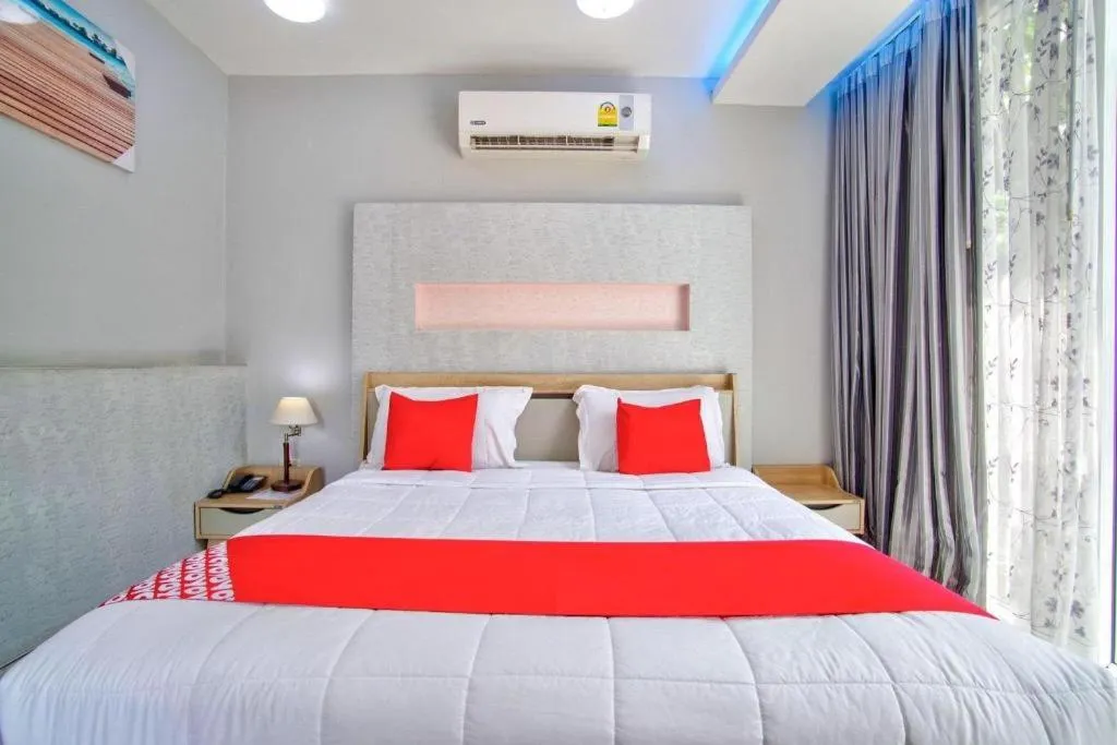 Bed in Thaiasia Goldensea Resort