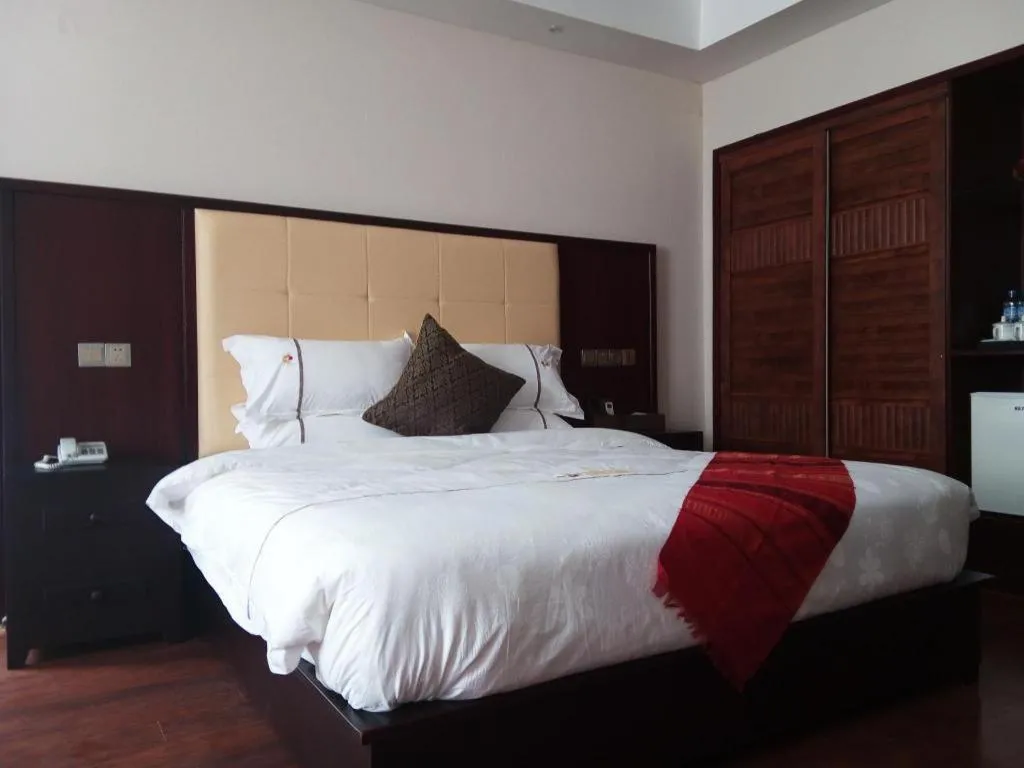 Bed in Xishuangbanna Hotel Managed by Xandria Hotel
