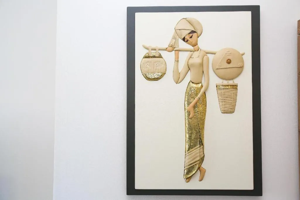 Port Avenue Hotel N Resort