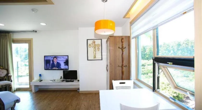 Port Avenue Hotel N Resort