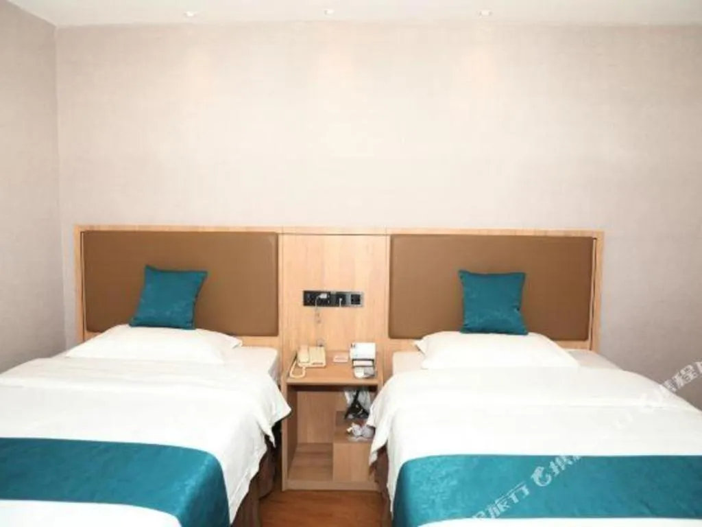 Bed in GreenTree Inn Beijing Shangdi East Anningzhuang Road Shell Hotel