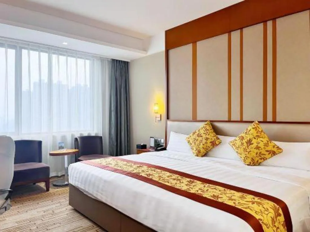 Bed in Shenyang Rayfont International Hotel