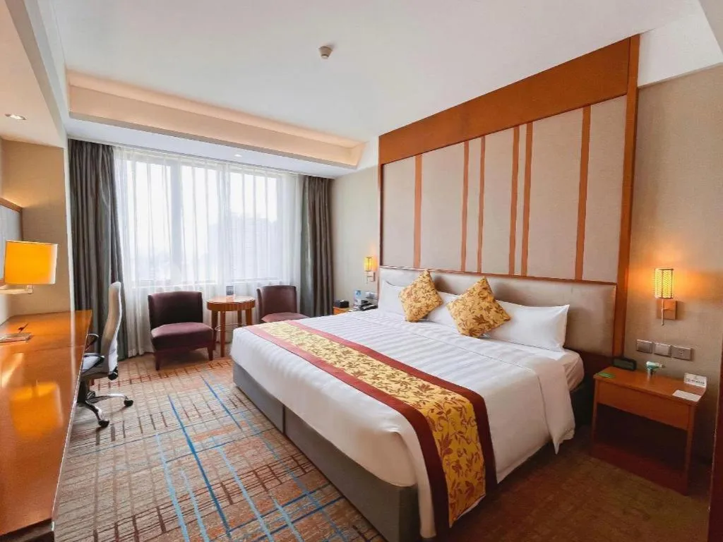 Bed in Shenyang Rayfont International Hotel