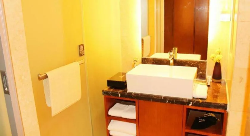 Bed in Shenyang Rayfont International Hotel