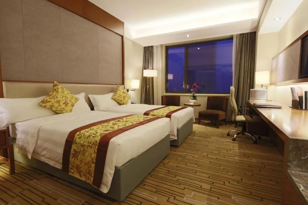 Bed in Shenyang Rayfont International Hotel