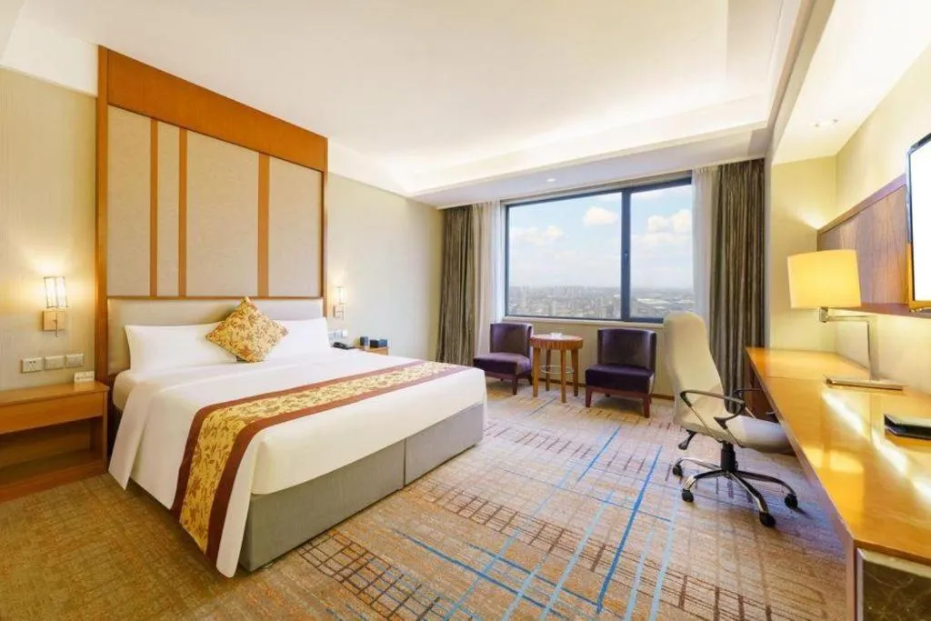 Bed in Shenyang Rayfont International Hotel