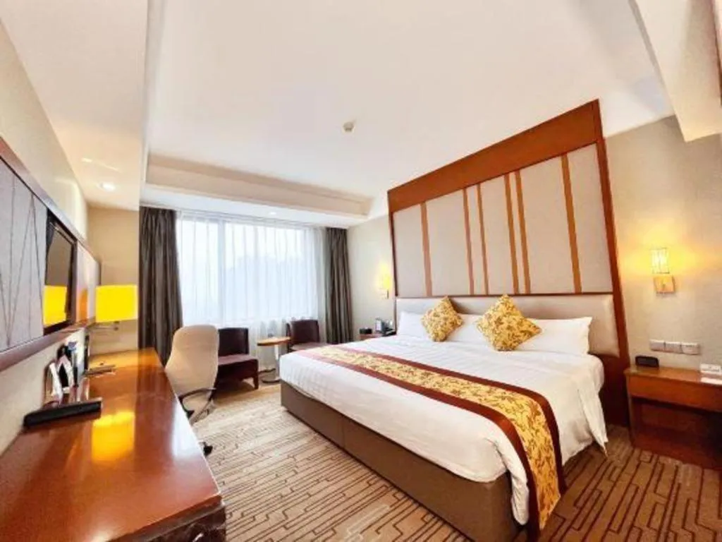 Bed in Shenyang Rayfont International Hotel