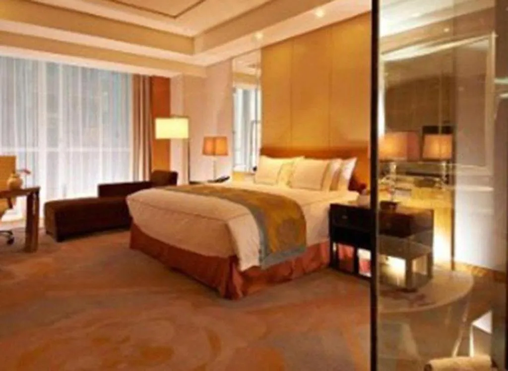 Bed in Grand Parkray Hangzhou Hotel