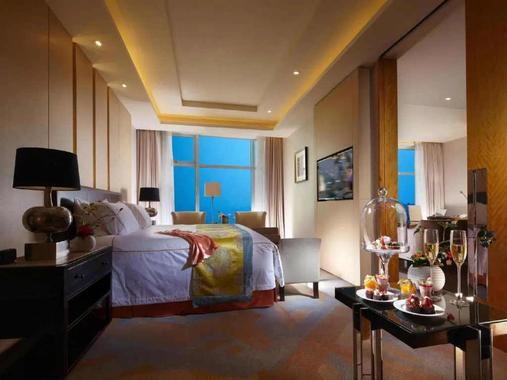 Bed in Grand Parkray Hangzhou Hotel